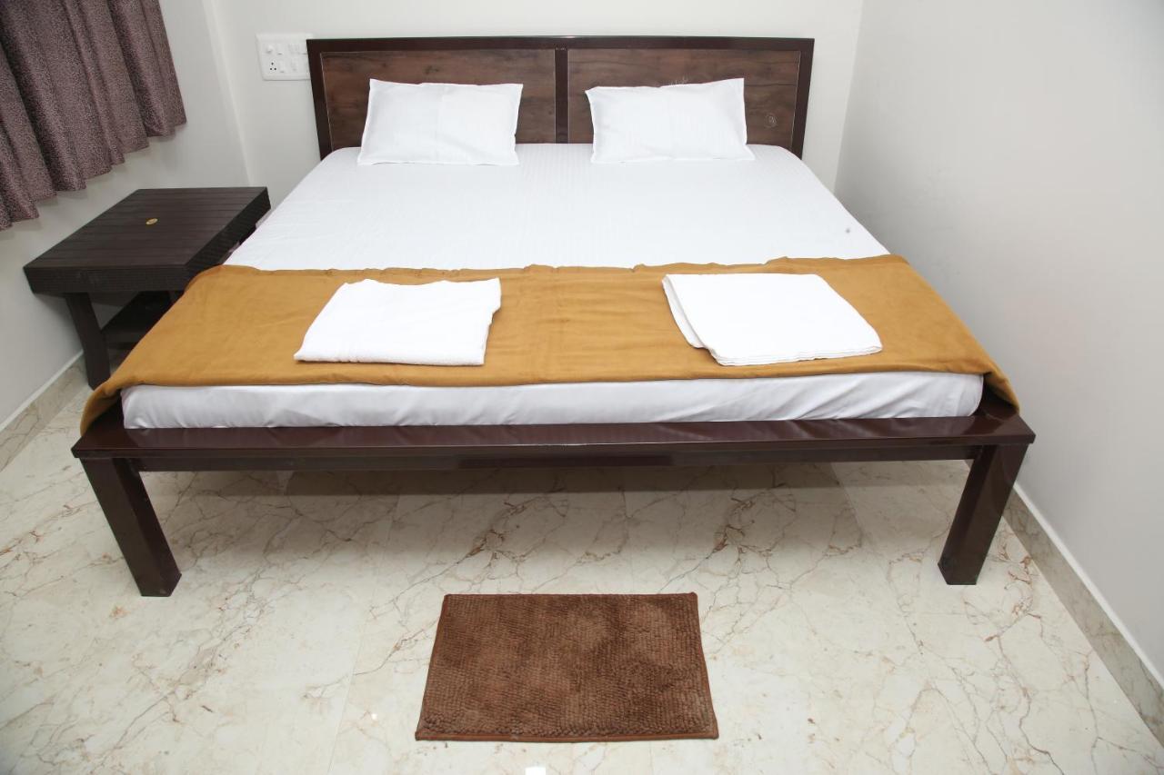 Hotel Madhusudan Executive Kolhapur Εξωτερικό φωτογραφία